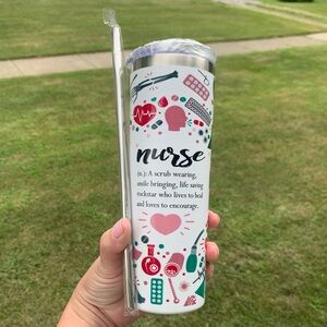 Buddlebee nurse tumbler water bottle & straw NWT